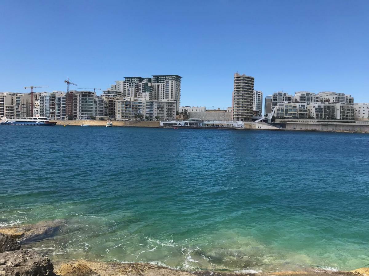 Pilgrim'S Rest Apartments Gzira Exterior photo