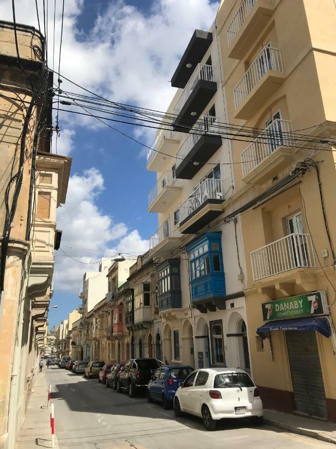 Pilgrim'S Rest Apartments Gzira Exterior photo